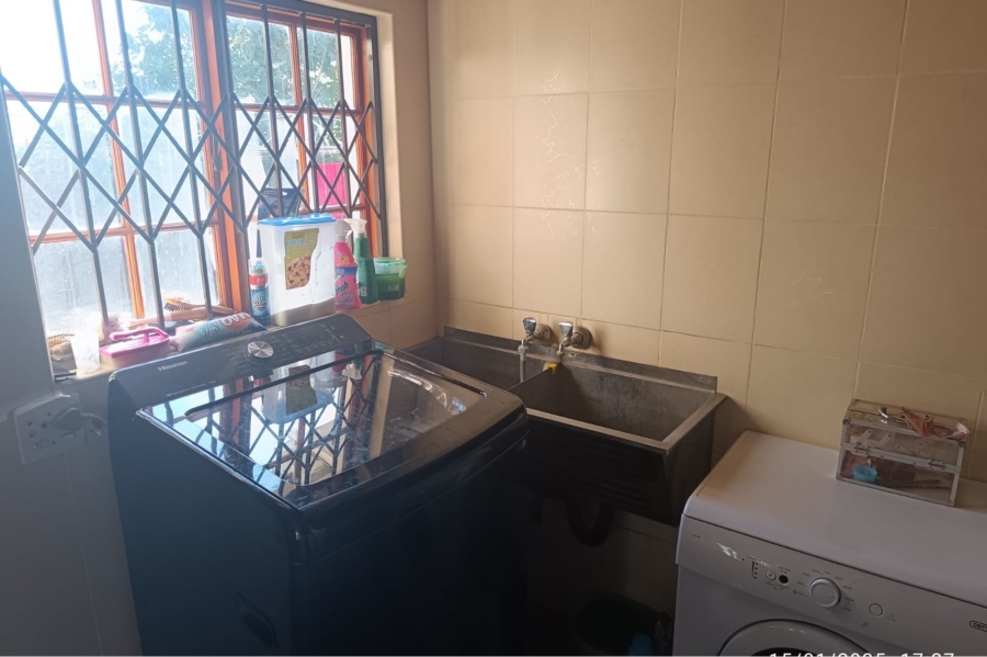 5 Bedroom Property for Sale in Doringkruin North West